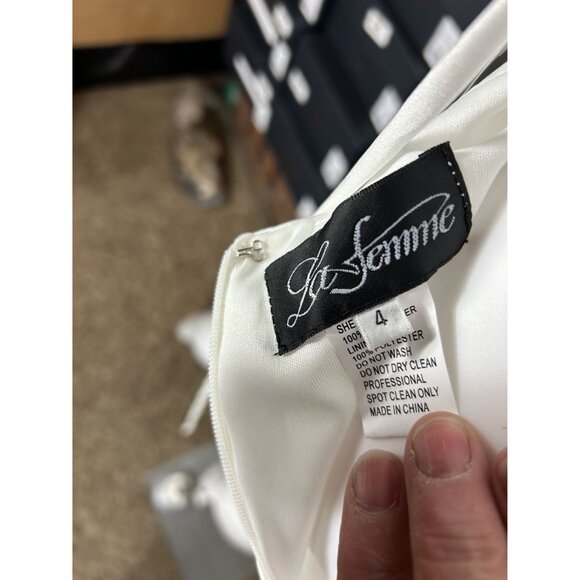 La Femme White Body hugging Party Dress, Size 4, NWT - Picture 8 of 8